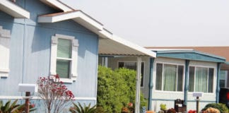 Cư dân mobile home phản đối, chủ đất ở Anaheim hoãn tăng giá thuê
