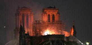 Video tin trong ngày Cháy lớn Nhà Thờ Đức Bà Paris