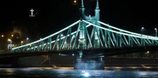 7 du khách Nam Hàn chết, 21 mất tích trong vụ chìm thuyền ở Hungary