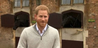 Công Nương Meghan sinh bé trai nặng 3.2 kg