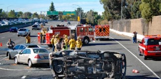 Năm xe đụng trên xa lộ ở Nam California, 2 người thiệt mạng, 3 người bị thương