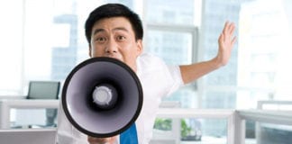 Video bình luận với nhà văn Huy Phương Quê nhà quê người: Khoe (1/2)