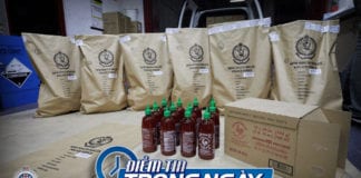 Video Tương ớt Sriracha bị thu hồi ở Úc vì thời tiết nóng làm nổ chai