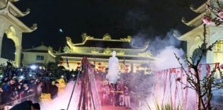 Video Đêm Giao Thừa Canh Tý 2020 tại chùa Điều Ngự