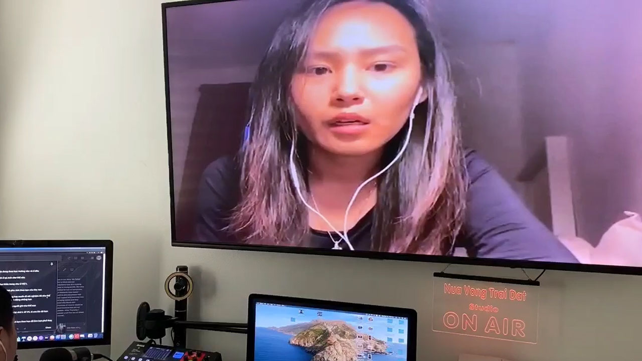 Sinh viên Việt Nam kể chuyến bay cuối cùng từ Anh về Việt Nam để 'trốn' COVID-19