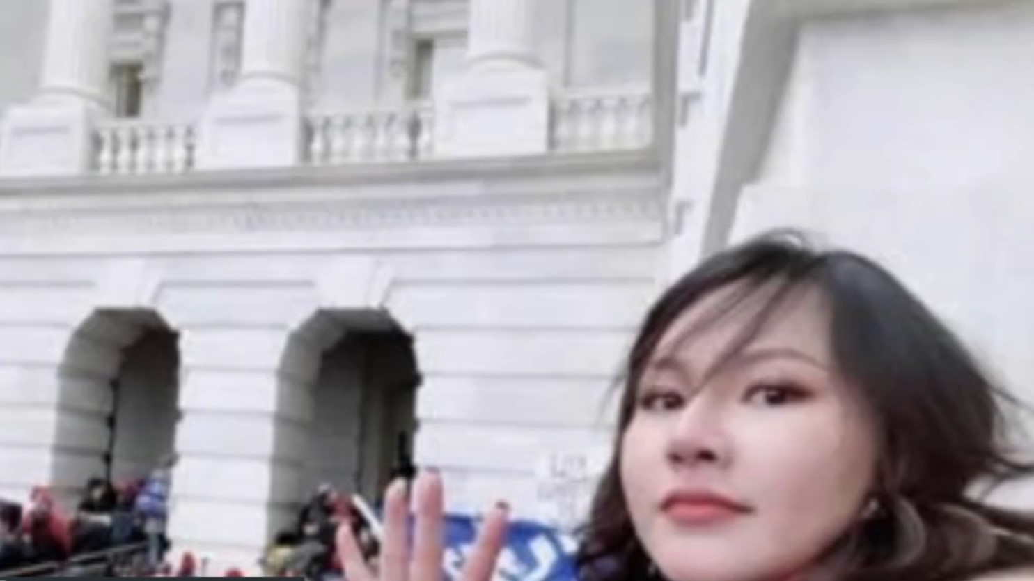 Cô Việt Nam, mới nhập tịch Mỹ, bị bắt vì tham gia vụ bạo loạn TS-ba-goc-viet-2