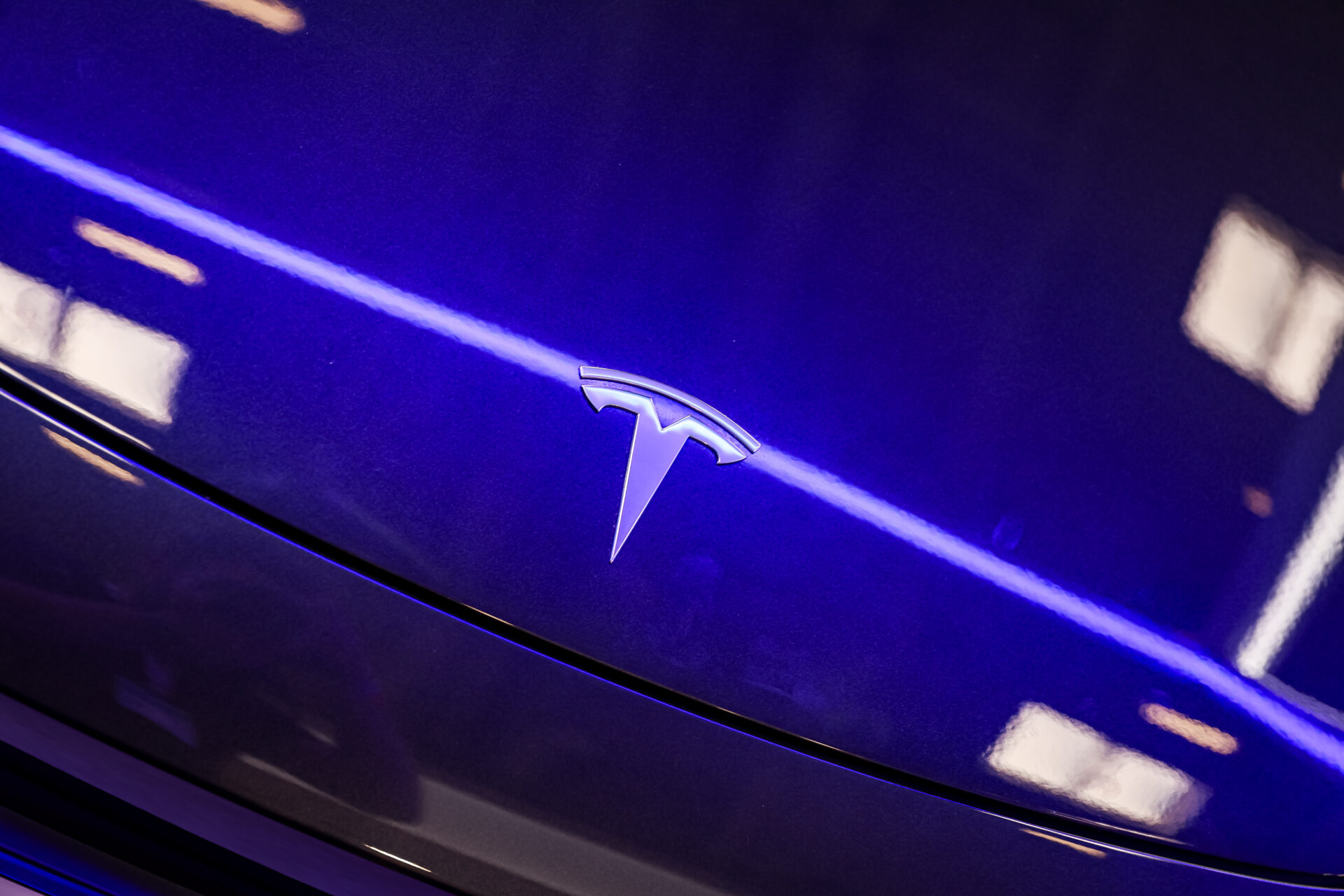 Tesla L i Ng i L i Cho C c B Ph n B L i tesla-l-i-ng-i-l-i-cho-c-c-b-ph-n-b-l-i