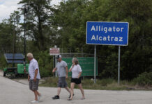 Dấu vết để lại khi ‘địa ngục trần gian’ Alligator Alcatraz đóng cửa