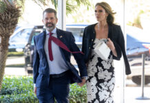 Con trai cả của Trump cưới lần thứ nhì, người mẫu Bettina Anderson