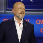 Doanh gia và tác giả Steve Hilton, ứng cử viên thống đốc California, nói về di trú, y tế, và giá cả