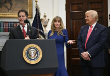 Trump mua cổ phiếu Dell trước khi công ty trúng hợp đồng $9.7 tỷ với Ngũ Giác Đài