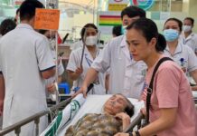 Việt Nam nắng nóng ‘chưa từng thấy,’ vắt kiệt sức người, nhập viện gia tăng
