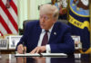 Trump ân xá cựu dân biểu Cộng Hoà tội giao dịch nội gián