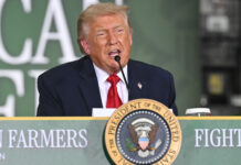 Trump bỏ ngang cuộc phỏng vấn căng thẳng của NBC