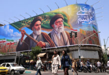 Trump lại nói ‘2 hoặc ba ngày’ nữa có thể đạt thỏa thuận với Iran