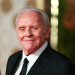 Tài tử Anthony Hopkins phát hành đĩa nhạc cổ điển ở tuổi 88