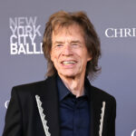 Mick Jagger tiết lộ lý do John Lennon khuyên đừng gặp Elvis Presley