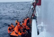 Tàu hàng Việt Nam chìm ở Biển Đông, 45 thủy thủ được cứu, 17 mất tích