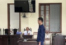 ‘Nghe’ tiếng chửi thề trong máy giảng kinh, ông Cần Thơ đâm chết hàng xóm