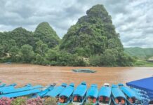 Nước sông Son đục ngầu bất thường, ‘thủ phủ du lịch’ Phong Nha-Kẻ Bàng lao đao