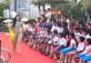Học trò đi nhận quà mà tưởng đi lạc…