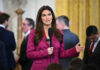 Kaitlan Collins, nữ ký giả ‘không biết cười’