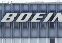 FAA ra lệnh kiểm tra hàng trăm chiếc Boeing 737 Max có bị nứt thân hay không
