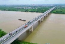 Cùng chơi ma túy, ông Hà Nội quấn băng keo bạn gái rồi ném xuống sông Hồng