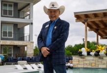 Ông Trương Minh Ẩn, thị trưởng gốc Việt đầu tiên của Texas, qua đời, thọ 78 tuổi