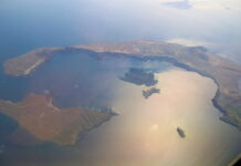 Santorini, viên ngọc biếc trên biển Aegean