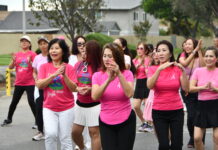 Little Saigon: Phụ nữ nhảy line dance, kêu gọi nâng cao nhận thức về ung thư vú