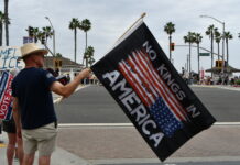 Biểu tình ‘No Kings’ ở Huntington Beach, kêu gọi ‘bỏ phiếu xanh’