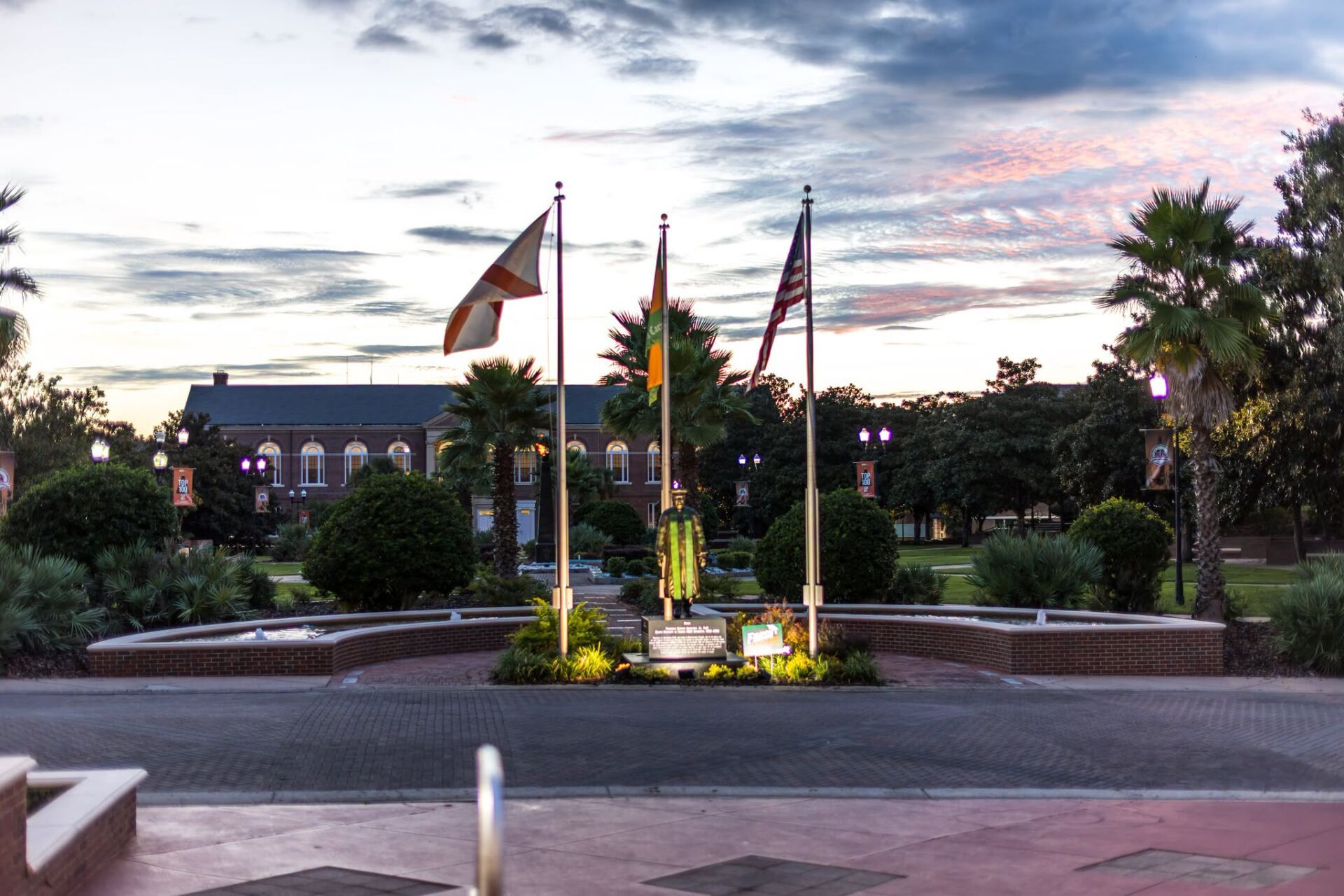 Nổ súng gần Florida A&M University, 12 người bị thương
