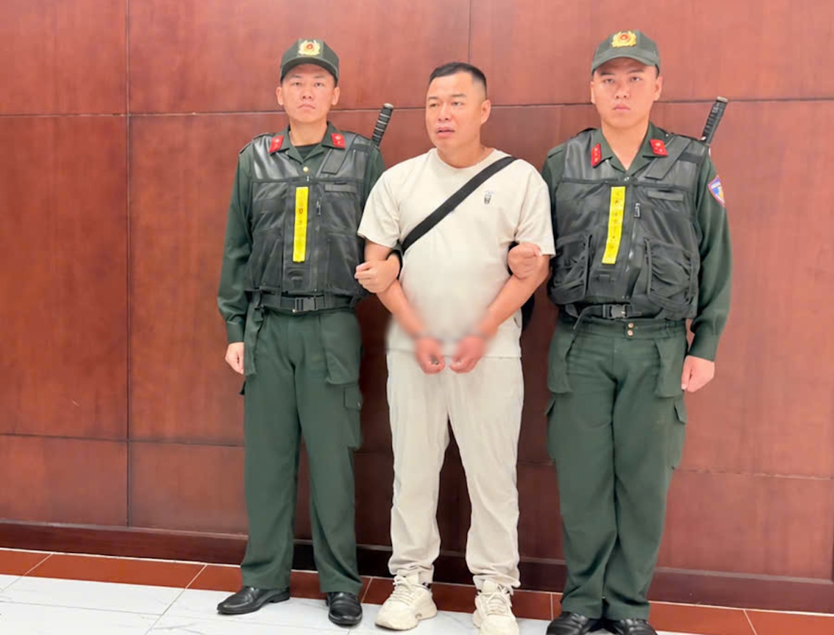 Bắt giữ chồng cũ của TikToker Hằng ‘Du Mục’