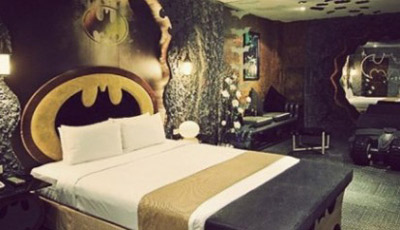 Batman hotel room