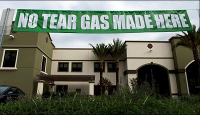 sriracha no tear gas