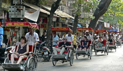 pedicabs vietnam