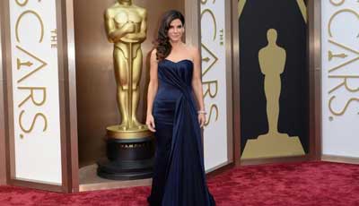 Sandra Bullock Oscars red carpet 2014