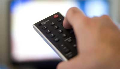 TVs in kids' bedrooms tied to extra pounds