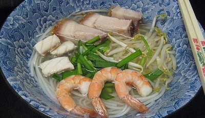 Bun Nuoc Leo Soc Trang (Vietnamese Rice Vermicelli Noodle Soup in Savory Broth with Fish, Roast Pork, and Shrimp) 