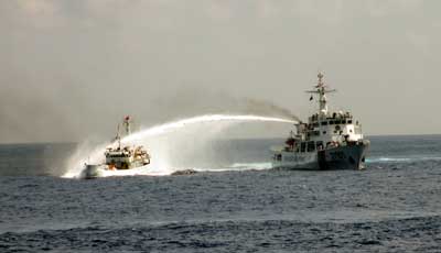 Vietnam China Oil Rig