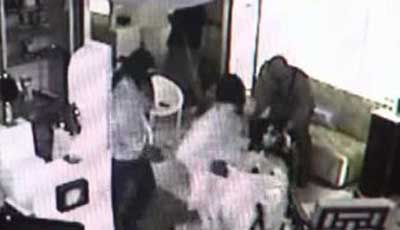 Group of suspects; eyewear burglary