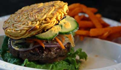 ramen banh mi burger