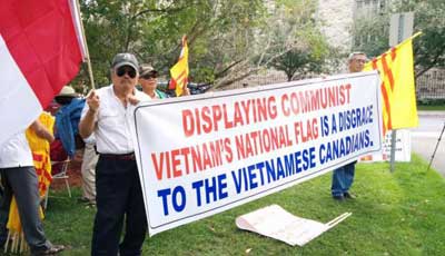 City of Ottawa flies Vietnamese flag despite online petition, protest