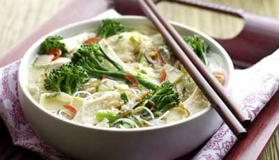 Authentic Vietnamese recipe for chicken & broccoli noodle soup