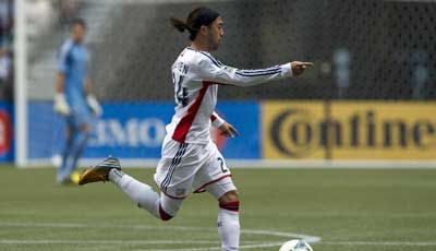 Nguyen’s 2 goals rally Revolution