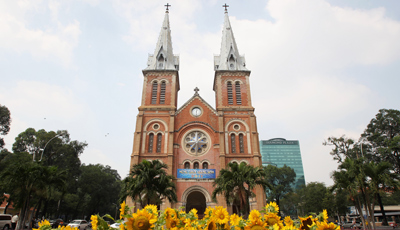 Vietnamese authorities threaten to demolish pagoda, churches