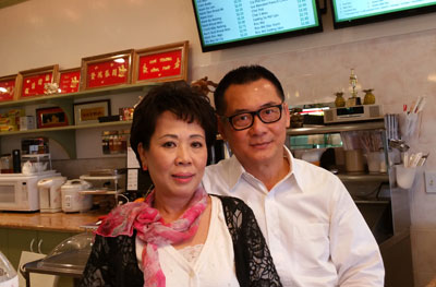 My Linh and Tommy Lee, owners of Thach Che My Linh in Little Saigon, CA